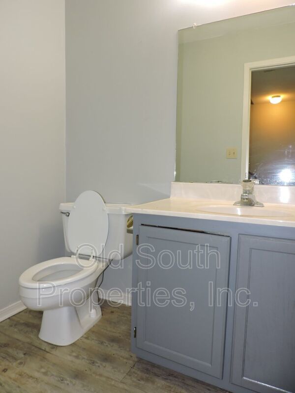 Nice two story townhome! property image