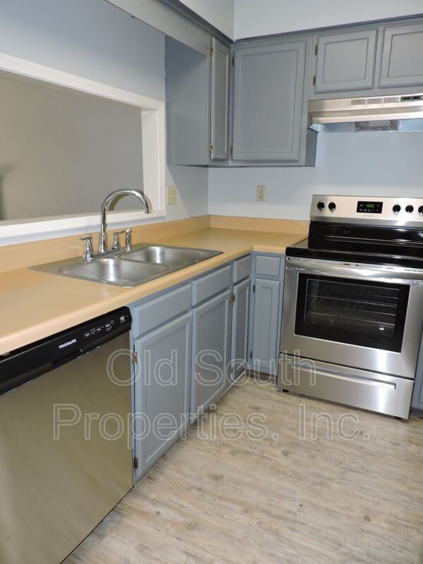 Nice two story townhome! property image