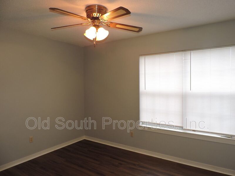 Nice two story townhome! property image