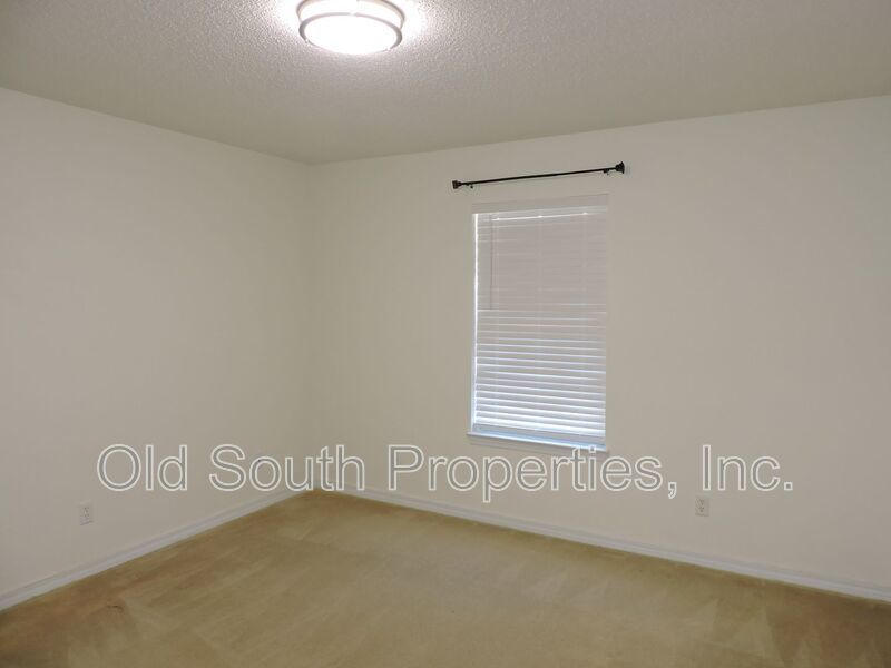 Convenient to I-10 & shopping! property image