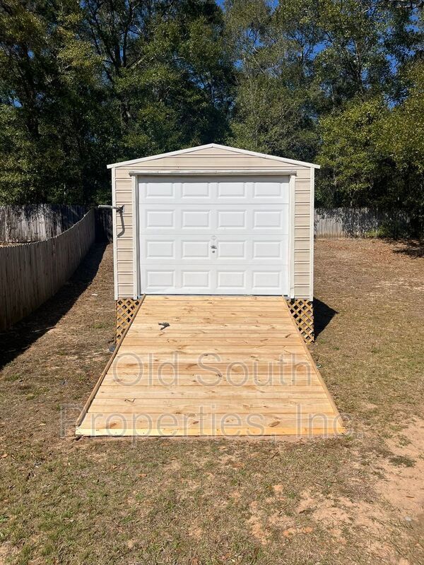 Convenient to bases, shopping & interstate! property image