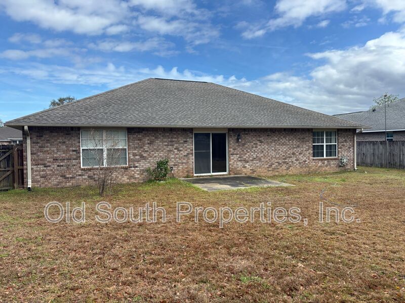 Convenient to I-10 & shopping. property image