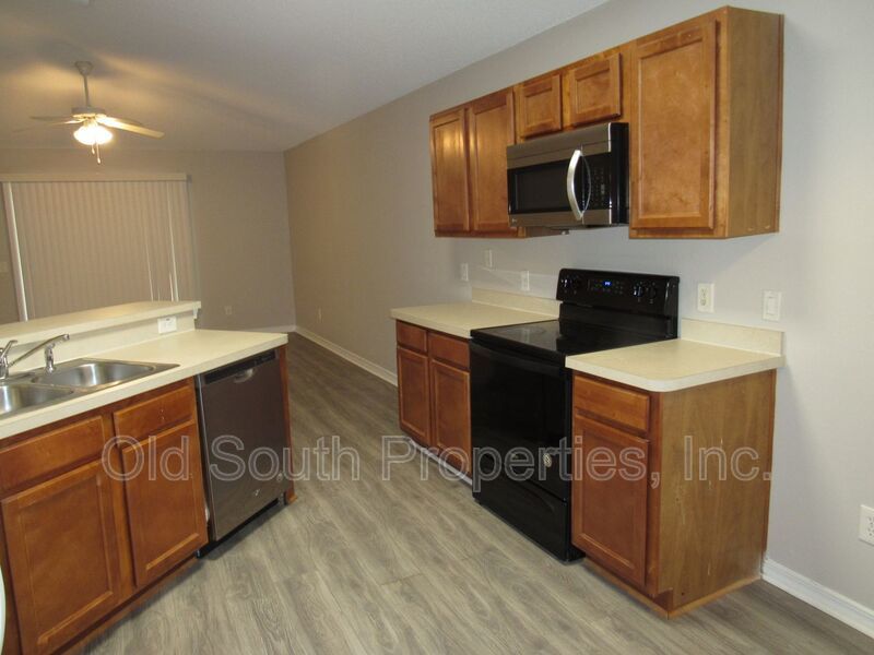 Four bedroom home in convenient location! property image