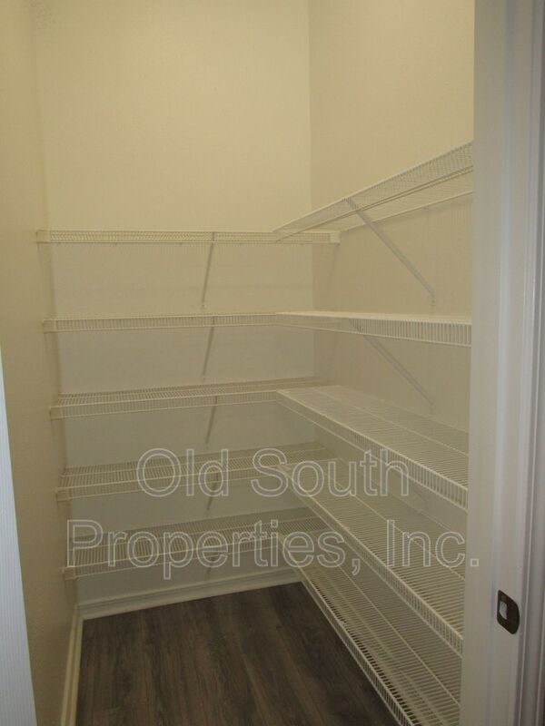 Four bedroom home in convenient location! property image