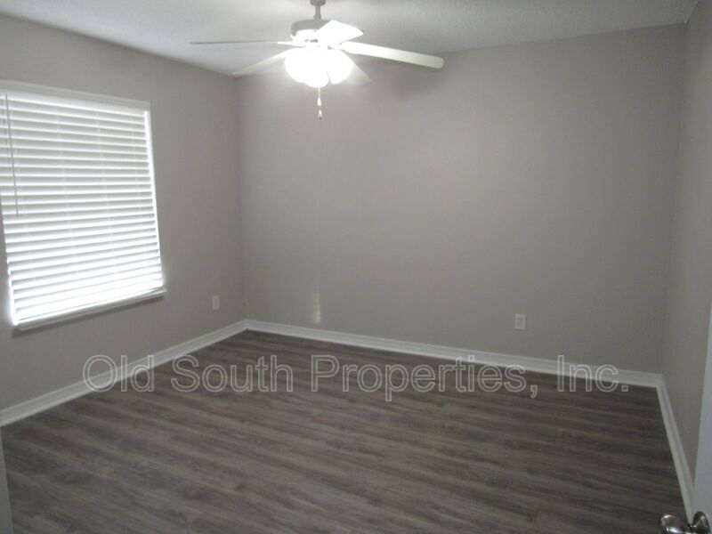 Four bedroom home in convenient location! property image