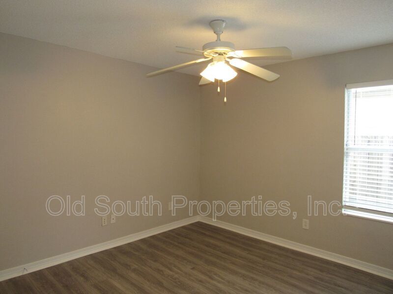 Four bedroom home in convenient location! property image