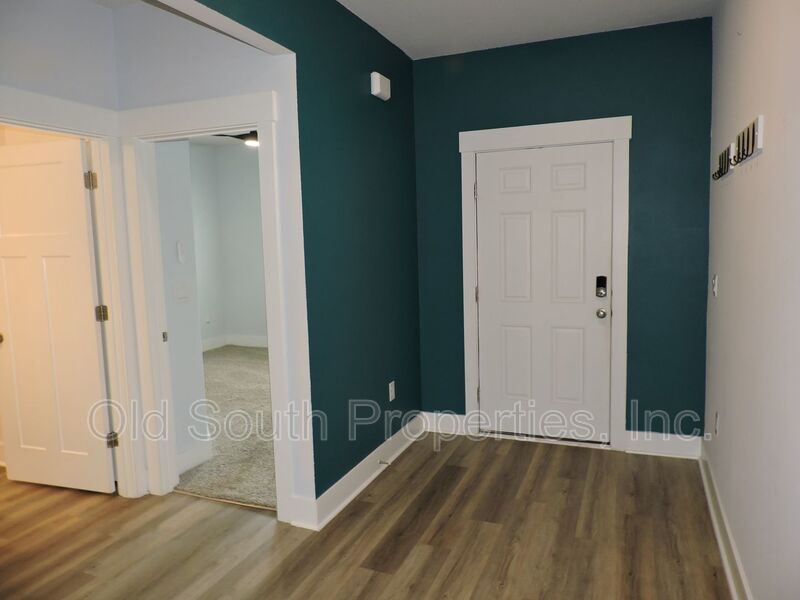 Easy access to shopping, interstate & Navy Federal complex! property image