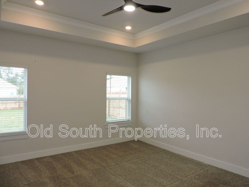 Easy access to shopping, interstate & Navy Federal complex! property image
