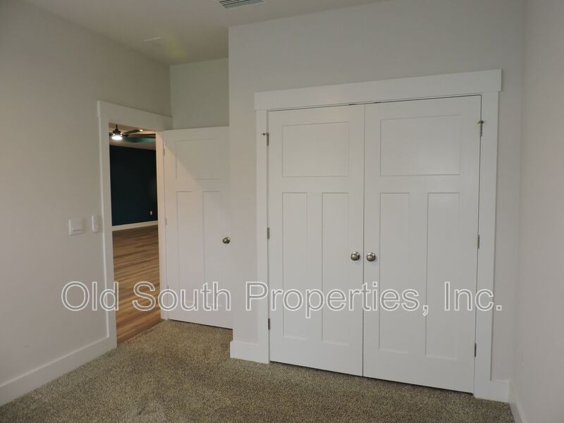 Easy access to shopping, interstate & Navy Federal complex! property image