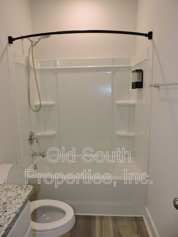 Easy access to shopping, interstate & Navy Federal complex! property image