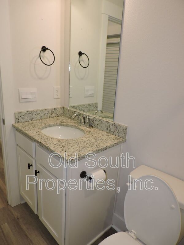 Easy access to shopping, interstate & Navy Federal complex! property image