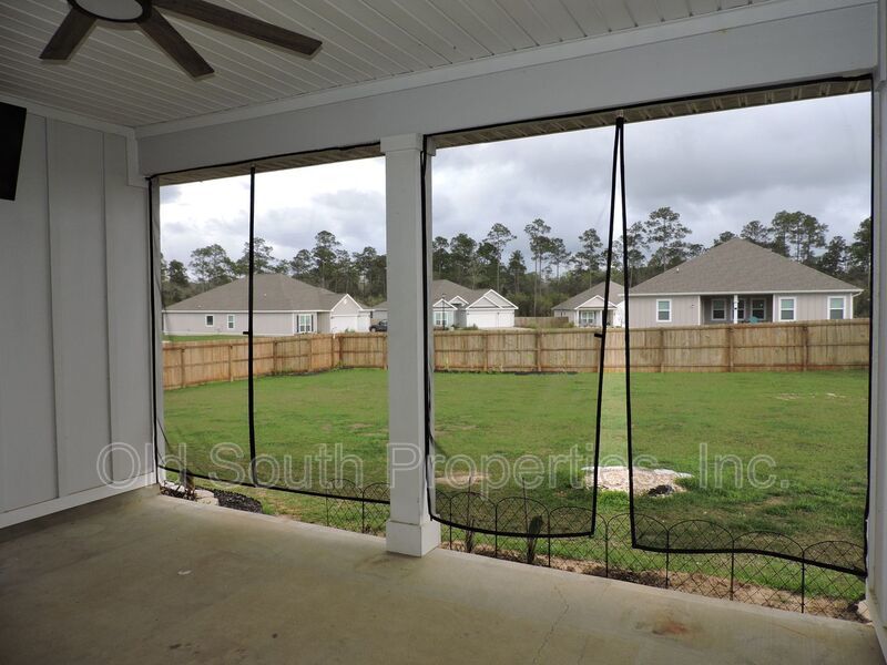 Easy access to shopping, interstate & Navy Federal complex! property image