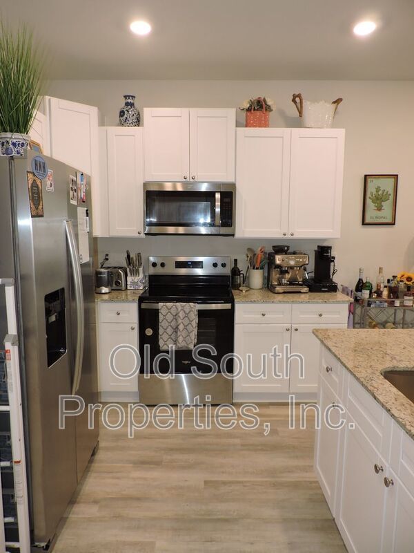 Almost new townhome! property image