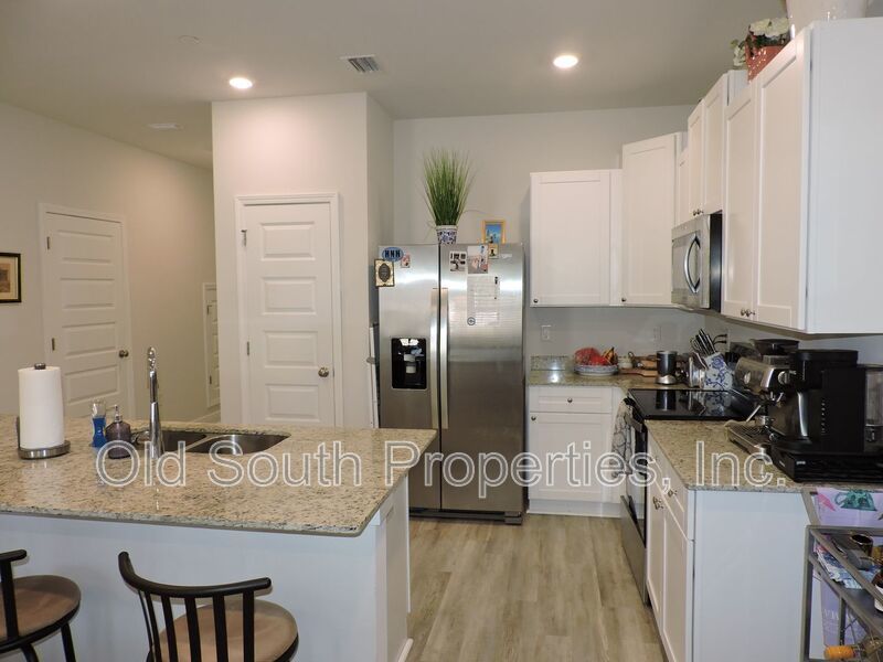 Almost new townhome! property image