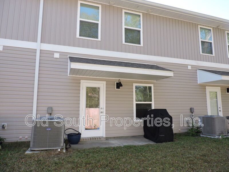 Almost new townhome! property image