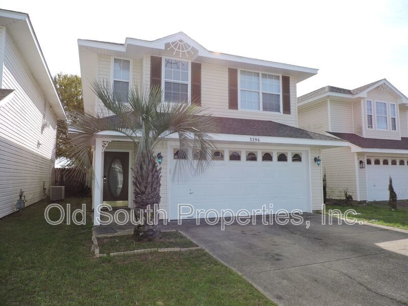 Centrally located with easy access to bases & shopping! property image