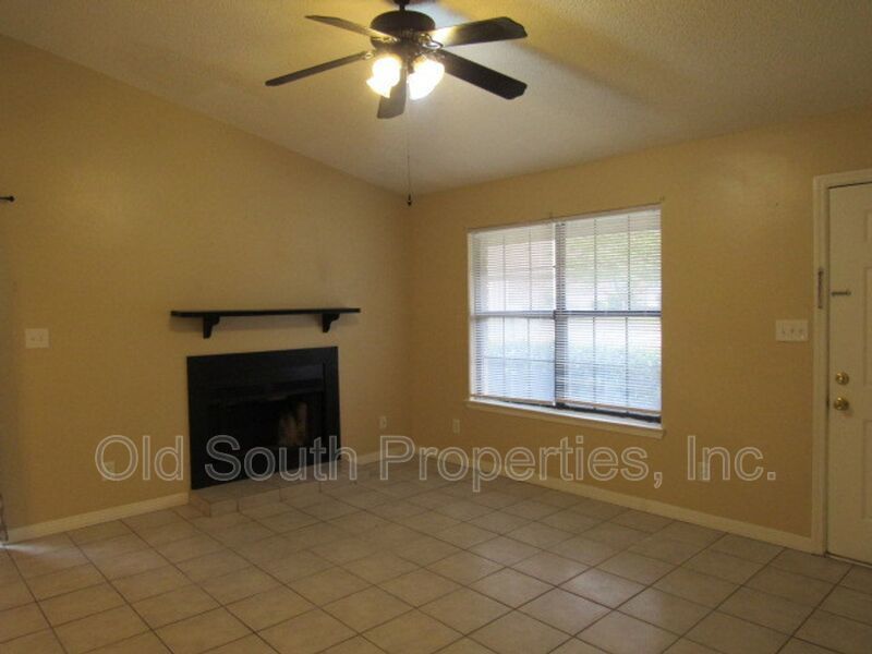 Convenient to Navy Federal & Pine Forest/Nine Mile Road area! property image