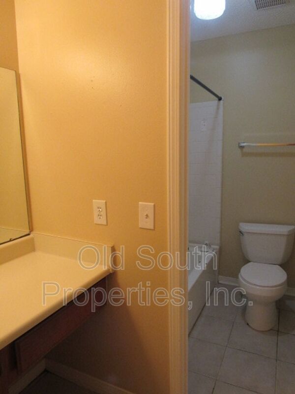 Convenient to Navy Federal & Pine Forest/Nine Mile Road area! property image