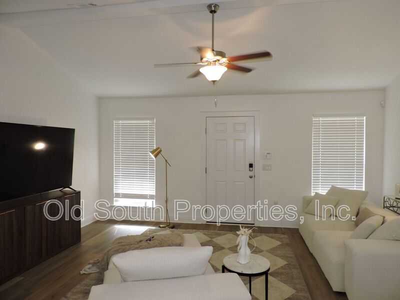 Almost new home! property image