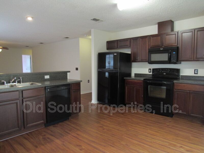 Easy access to shopping, interstate & Navy Federal complex. property image