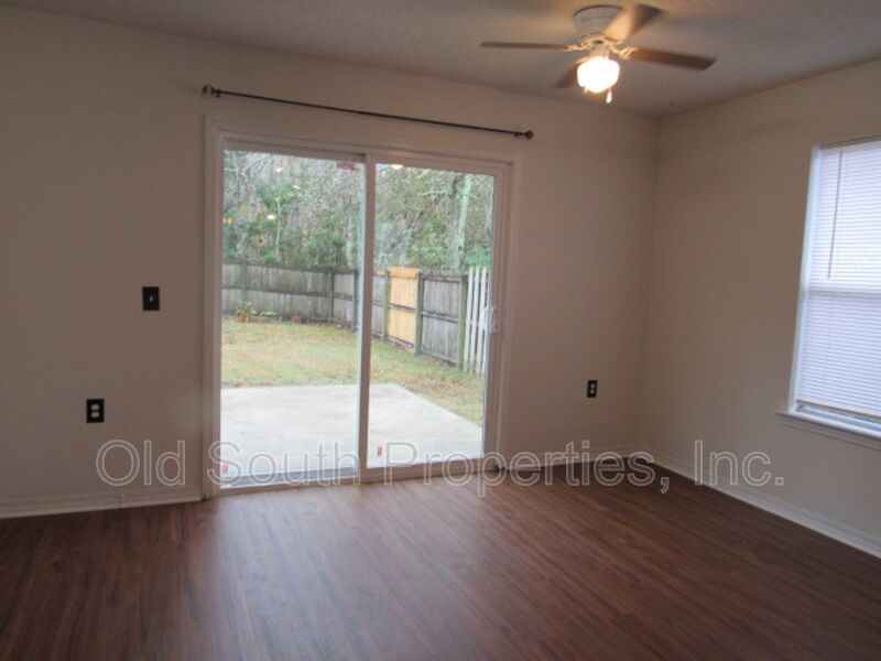 Easy access to shopping, interstate & Navy Federal complex. property image