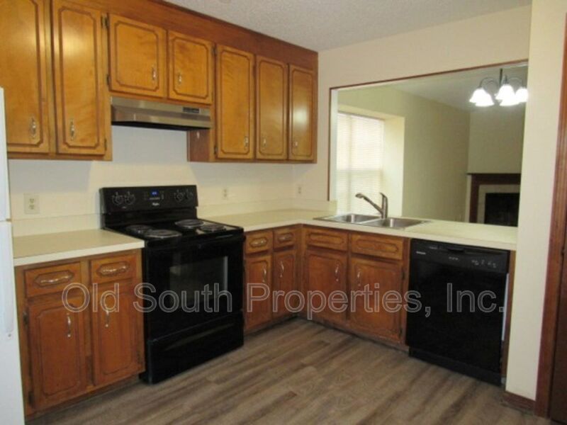 Conveniently located in Northeast Penascola! property image