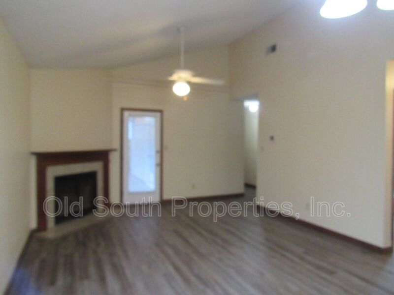 Conveniently located in Northeast Penascola! property image
