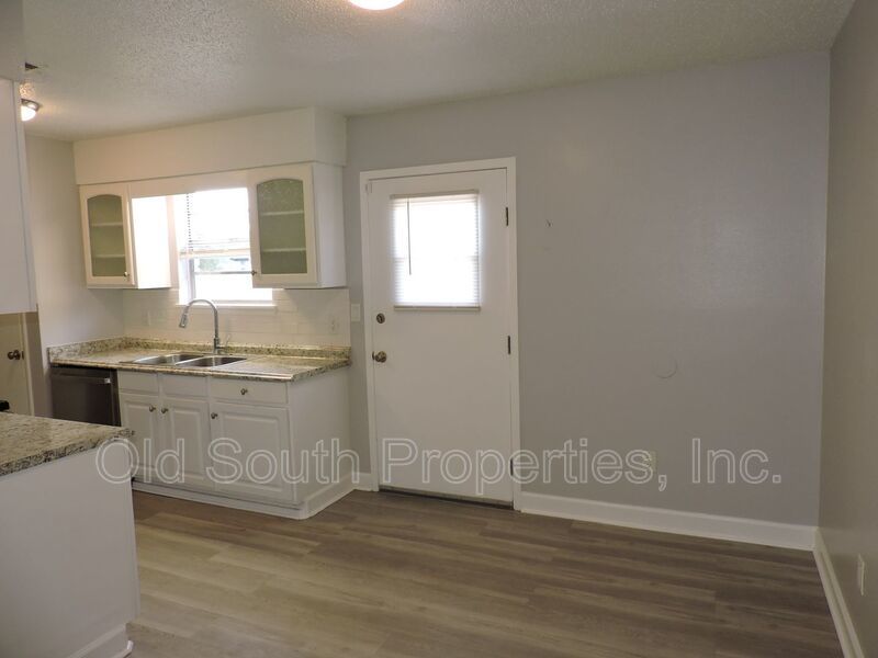 Convenient to NAS and Corry! property image