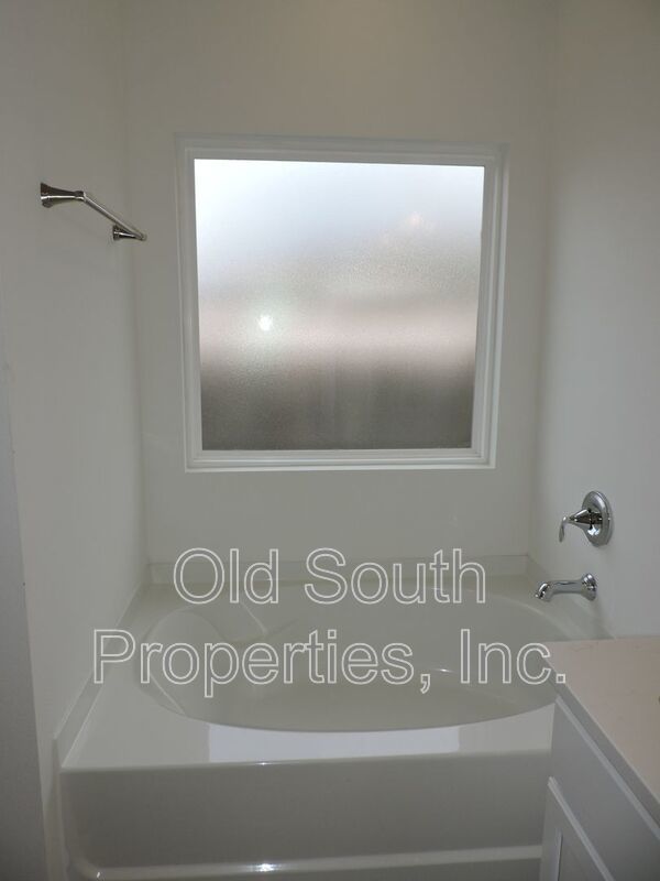 Easy access to bases, I-10 & Navy Federal campus! property image