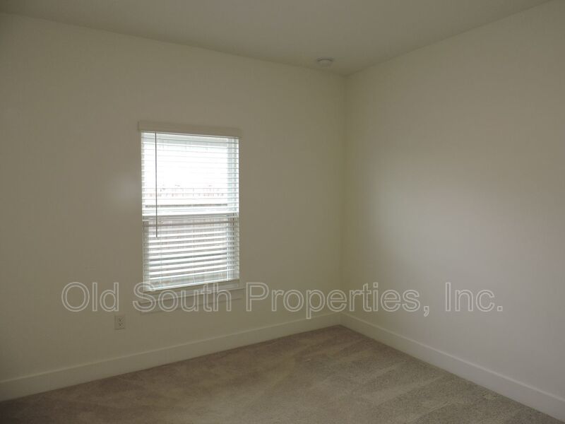 Easy access to bases, I-10 & Navy Federal campus! property image