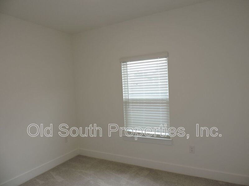Easy access to bases, I-10 & Navy Federal campus! property image
