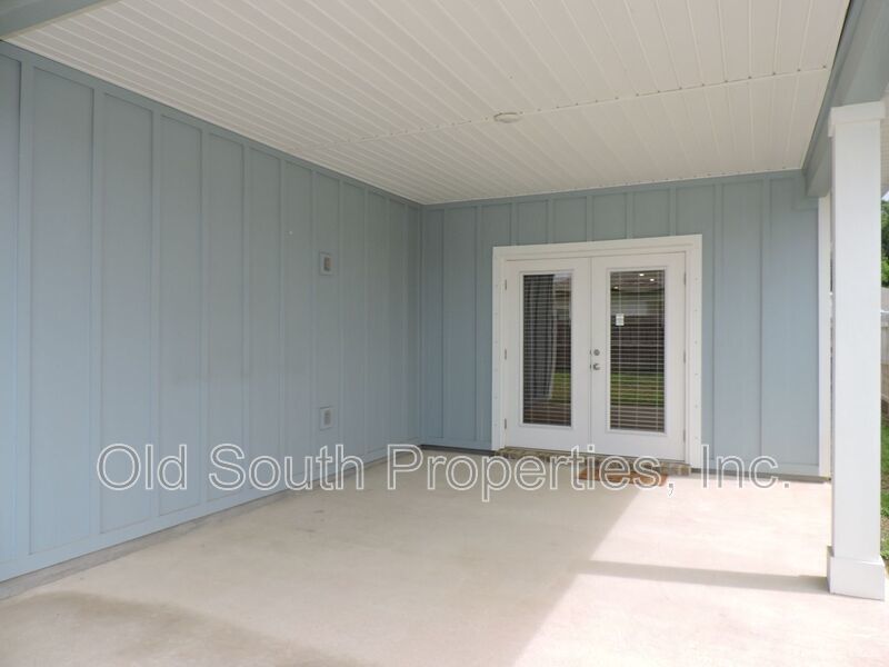 Easy access to bases, I-10 & Navy Federal campus! property image