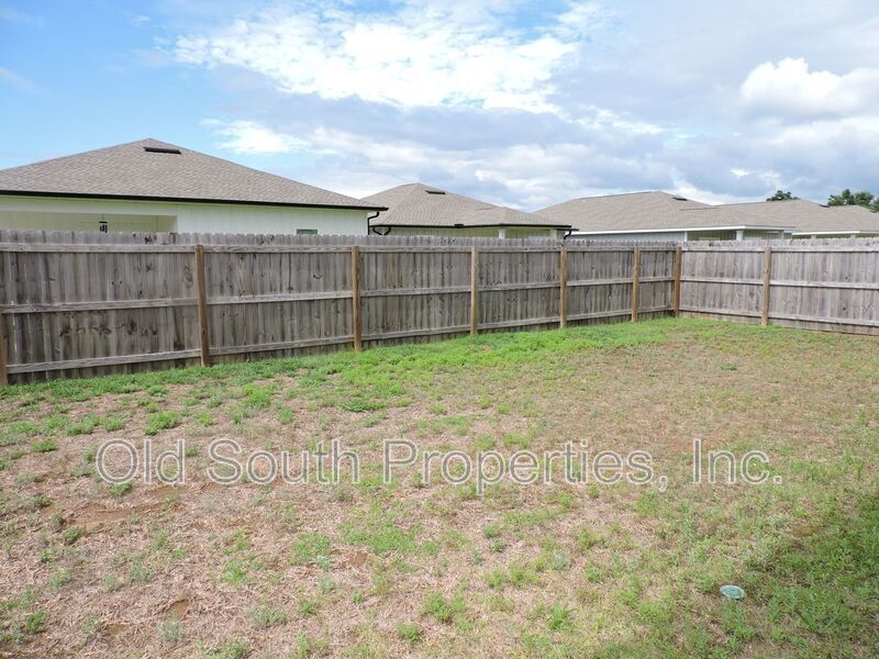 Easy access to bases, I-10 & Navy Federal campus! property image