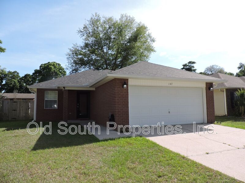 Convenient to interstate, schools & shopping! property image