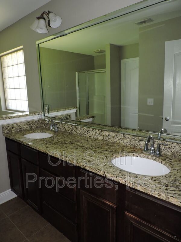 Beautiful home in gated community! property image