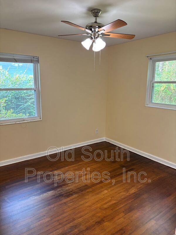 5095 Crestwood Rd property image