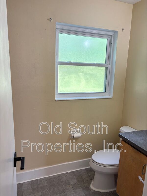 5095 Crestwood Rd property image
