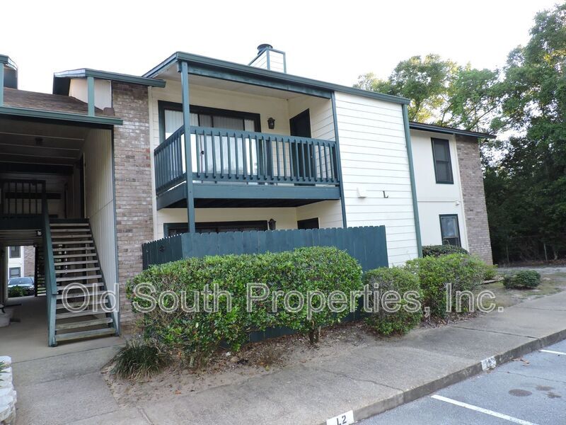 Convenient to schools, beaches & shopping. property image