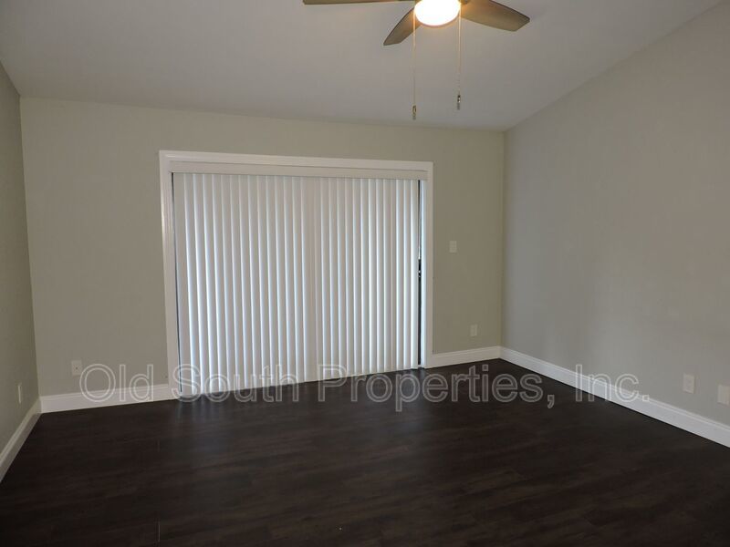 Convenient to schools, beaches & shopping. property image