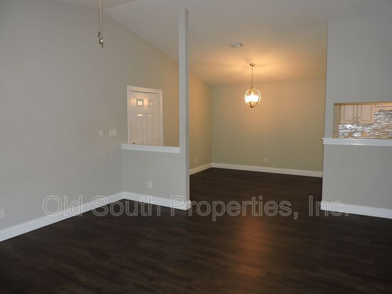 Convenient to schools, beaches & shopping. property image