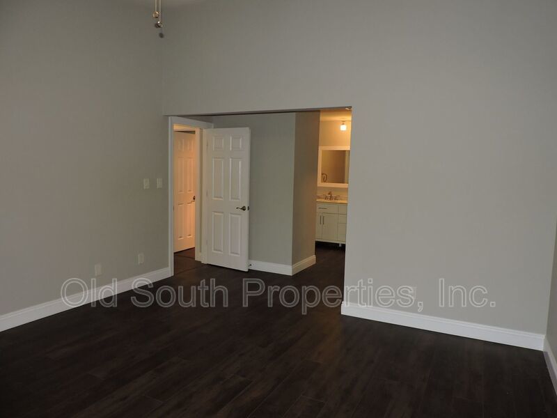 Convenient to schools, beaches & shopping. property image