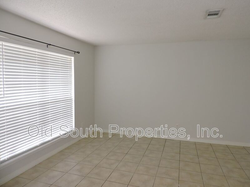 Nice home in Charter Oaks property image
