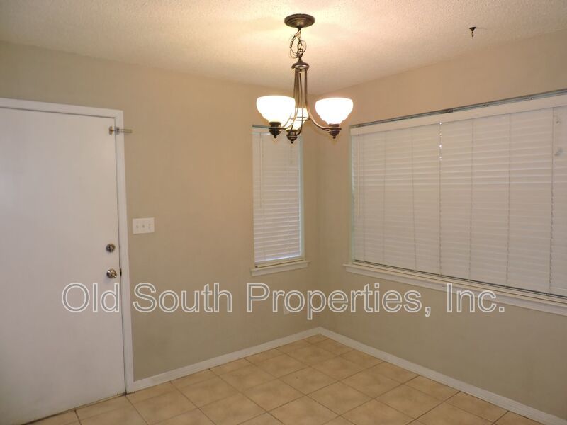 Nice home in Charter Oaks property image