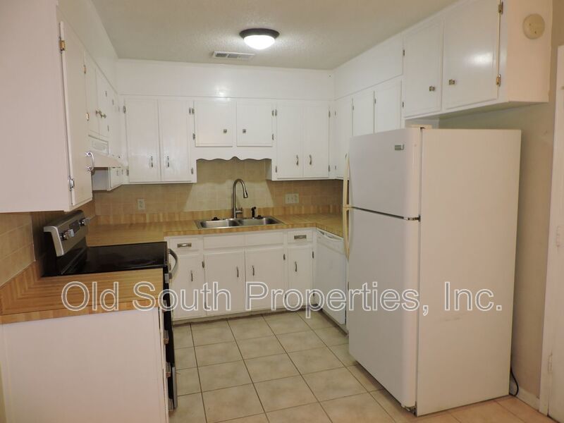 Nice home in Charter Oaks property image