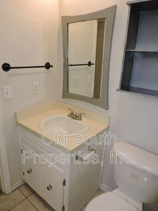Nice home in Charter Oaks property image