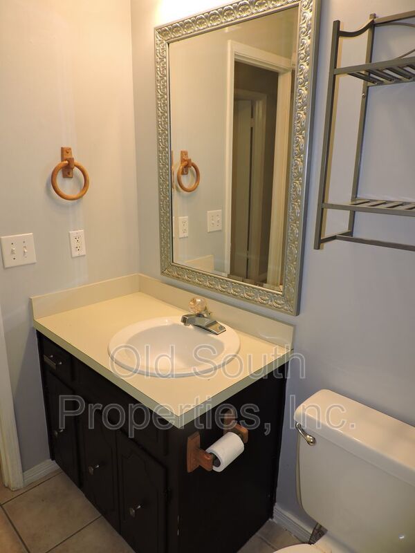 Nice home in Charter Oaks property image