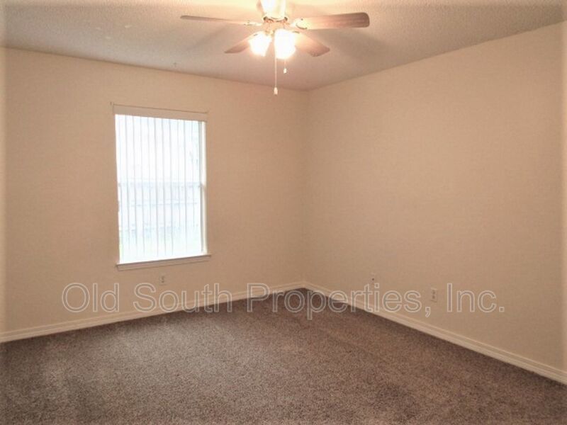 Convenient to NAS & Corry! property image