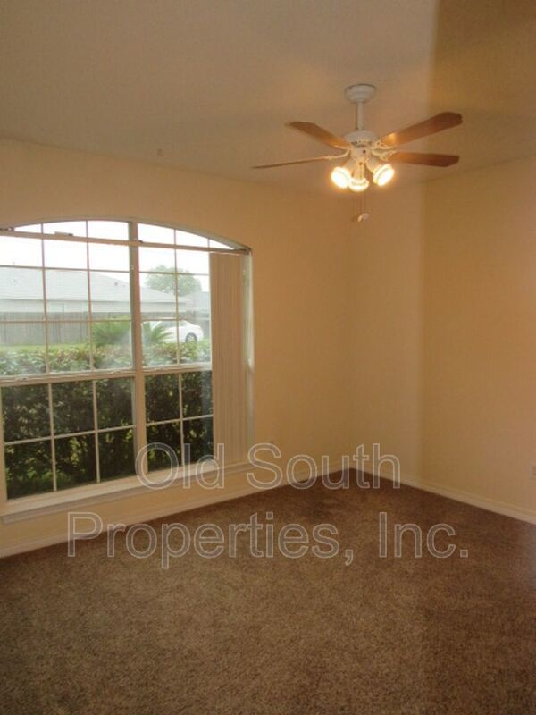 Convenient to NAS & Corry! property image