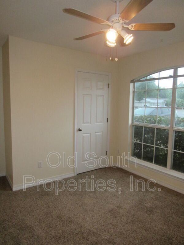 Convenient to NAS & Corry! property image