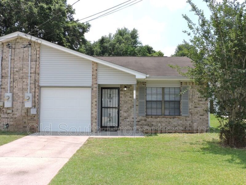 Easy access to shopping, interstate & Navy Federal complex! property image